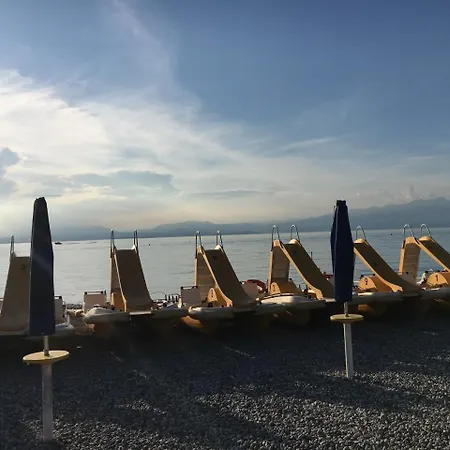 Villaggio Boschetti Mgh 1 * Πεσκιέρα ντελ Γκάρντα